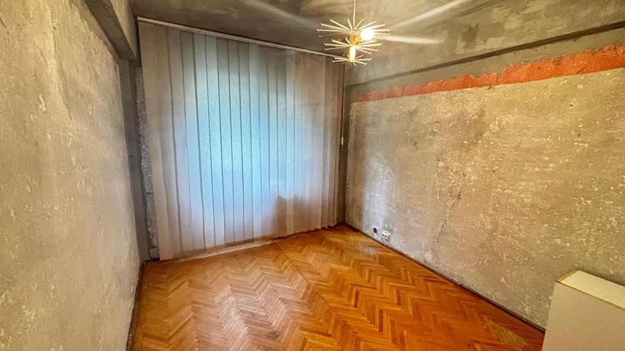 Apartament cu 3 camere decomandat, mobilat în B-dul București