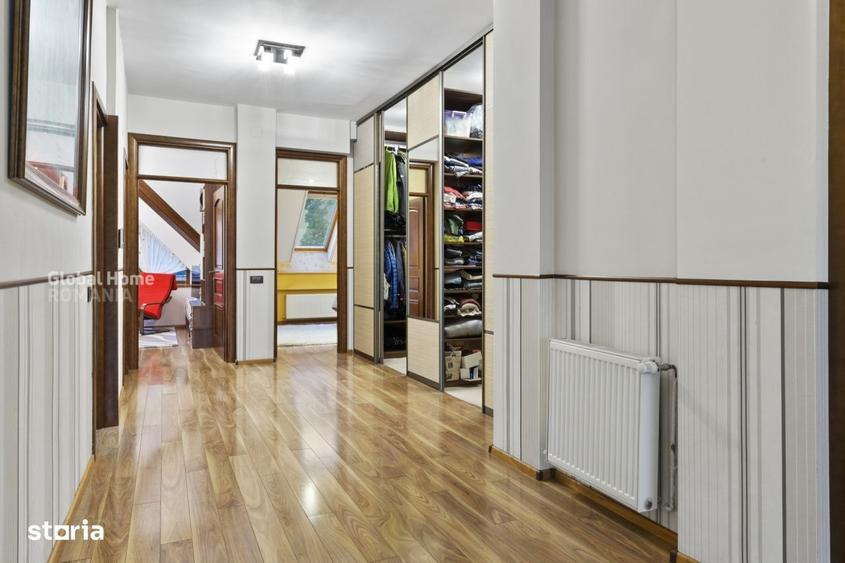 Casă cu 4 camere în Vatra Luminoasă