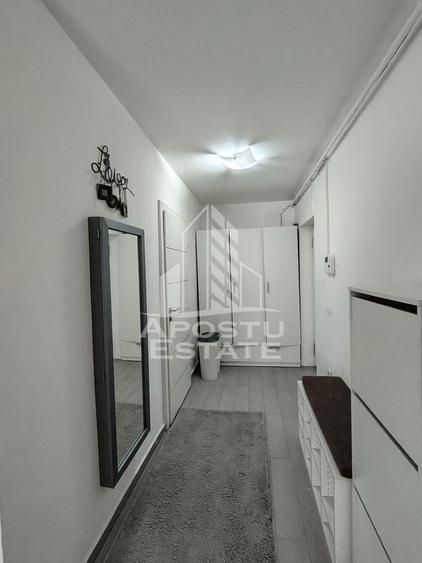 Apartament cu 2 camere semidecomandat, mobilat în Giroc