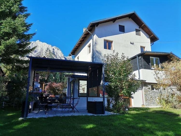 Casă cu 4 camere în Valea Alba