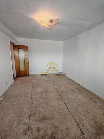 Apartament cu 2 camere decomandat în Narcisa