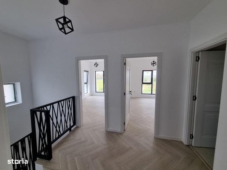 Casă cu 4 camere în Domnești