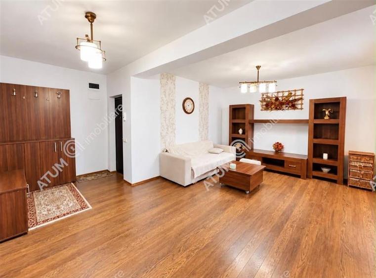 Apartament cu 3 camere decomandat, mobilat în Turnișor