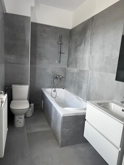 Apartament cu 3 camere decomandat în Ostroveni