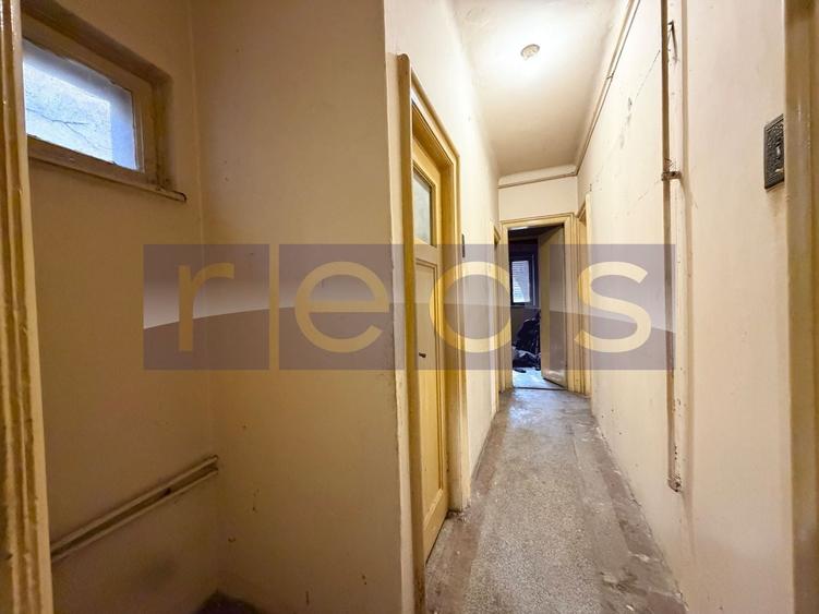 Apartament cu 3 camere semidecomandat în P-ța Alba Iulia