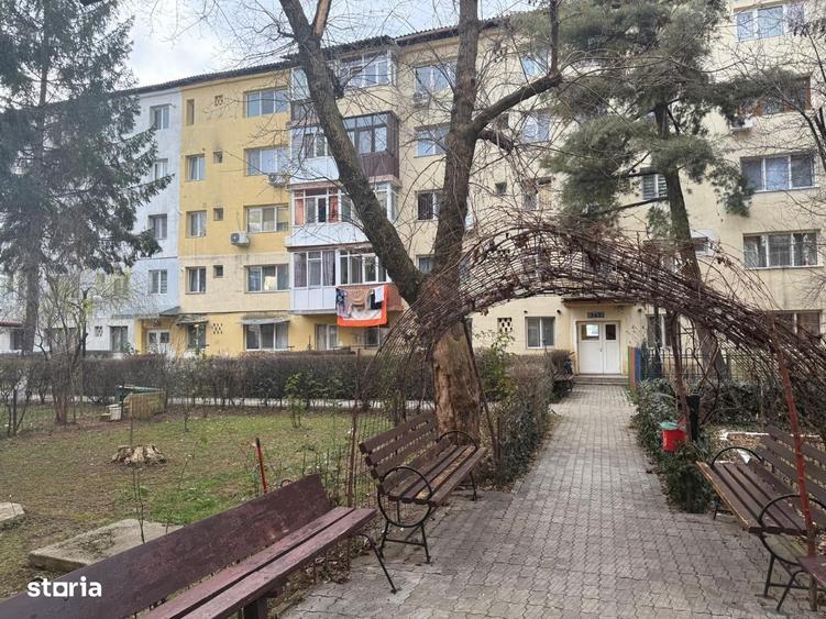 Apartament cu 2 camere semidecomandat în Micro 5
