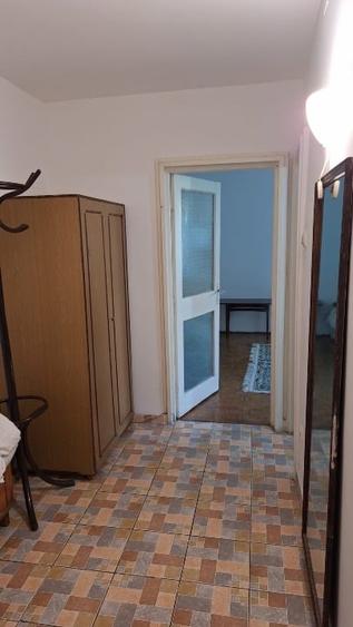 Apartament cu 2 camere nedecomandat în Podu Roș