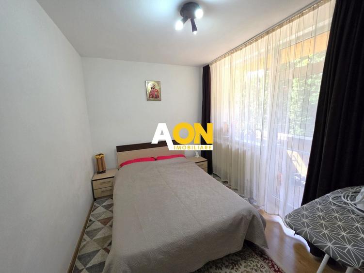 Apartament cu 3 camere decomandat, mobilat în Ampoi 3
