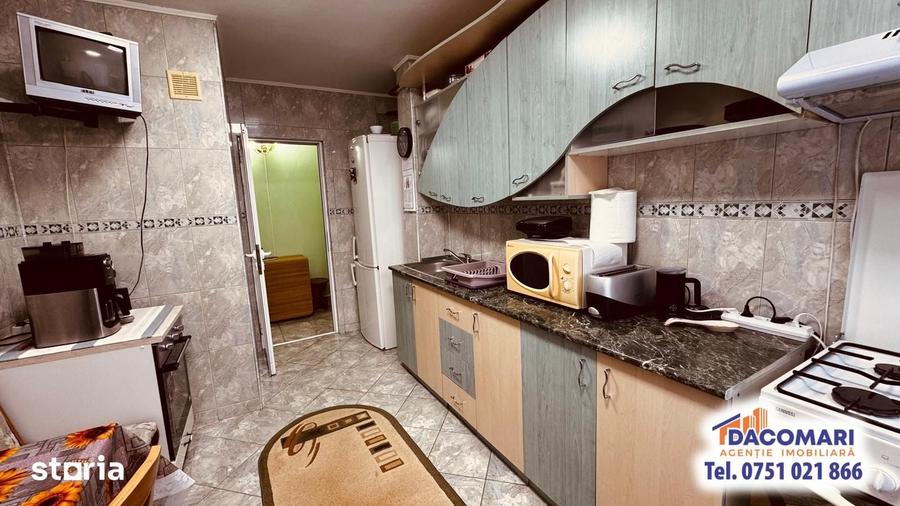 Apartament cu 3 camere în Micro 19
