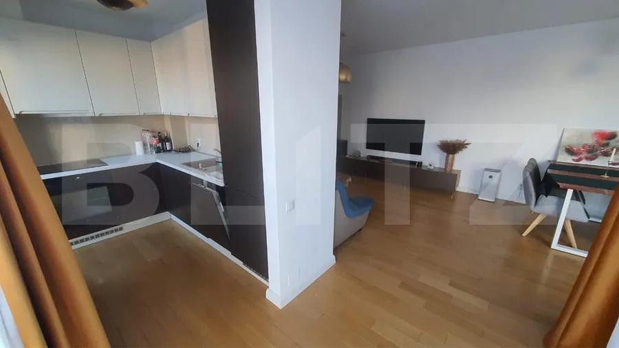Apartament cu 2 camere semidecomandat, mobilat în Central