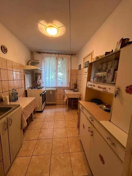 Apartament cu 3 camere în Berceni
