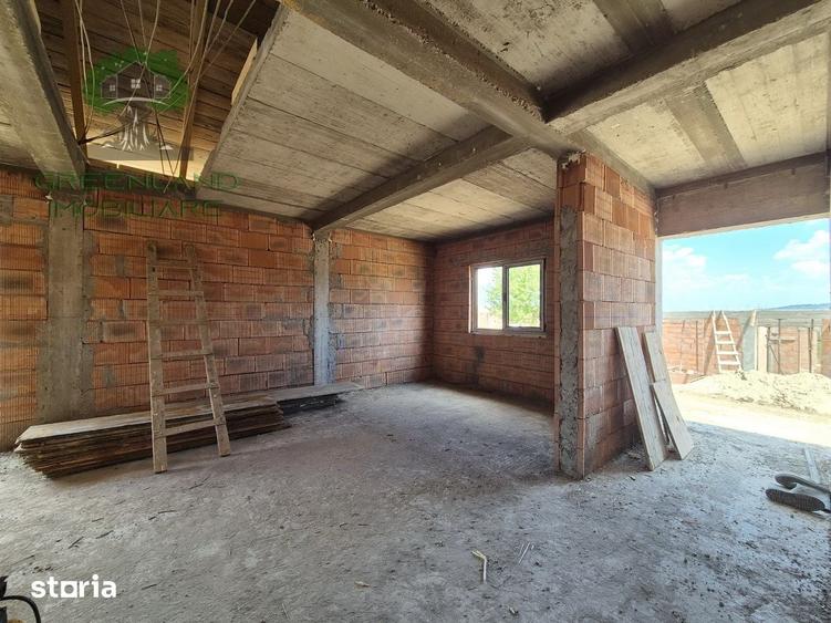 Casă cu 4 camere cu Teren 310 Mp în Ciurea