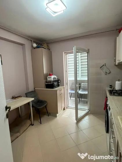 Apartament cu 2 camere decomandat în Florești