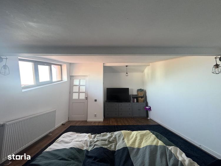 Casă cu 5 camere cu Teren 560 Mp în Valea Lupului