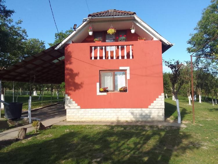 Casă cu 3 camere în Plopiș