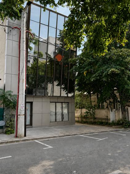 Birou, de 139 mp, în Tei