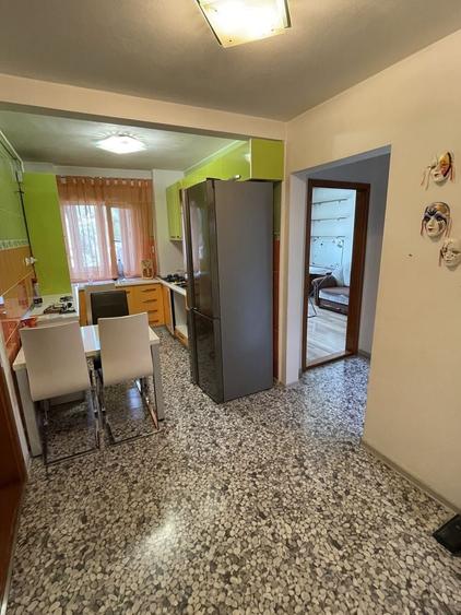 Apartament cu 2 camere decomandat în Petros