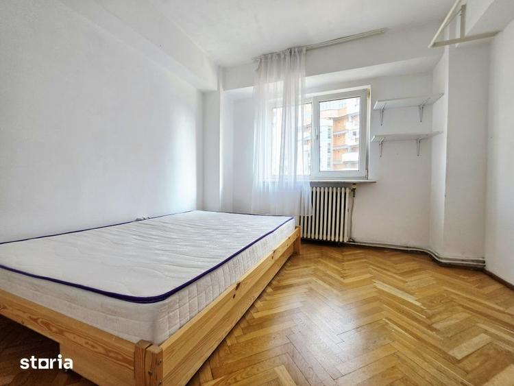 Apartament cu 4 camere decomandat, mobilat în Central