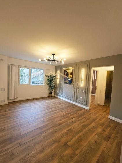 Apartament cu 2 camere semidecomandat, mobilat în Victoriei