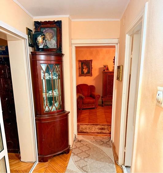 Apartament cu 4 camere decomandat în Odobescu