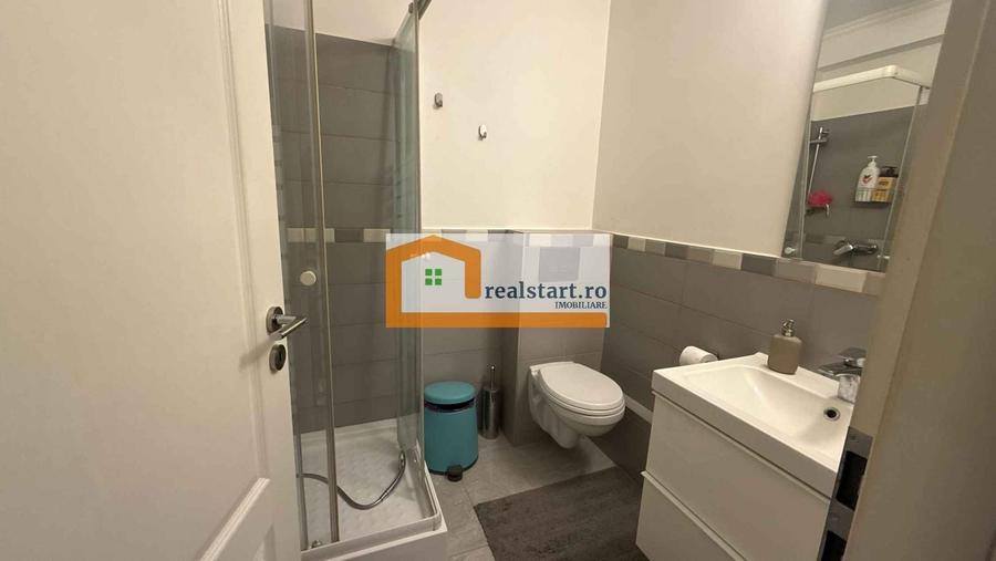 Apartament cu 4 camere decomandat, mobilat în Băneasa