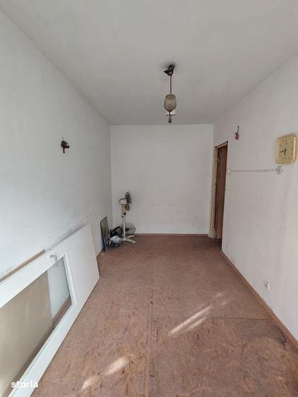 Apartament cu 2 camere semidecomandat în Micro 11