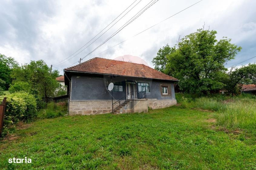 Casă cu 4 camere în Central