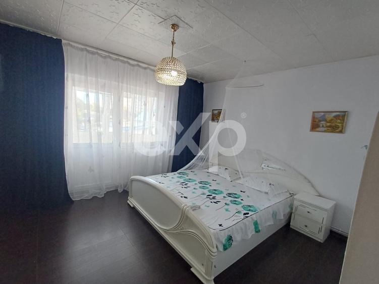 Apartament cu 3 camere decomandat în Teilor