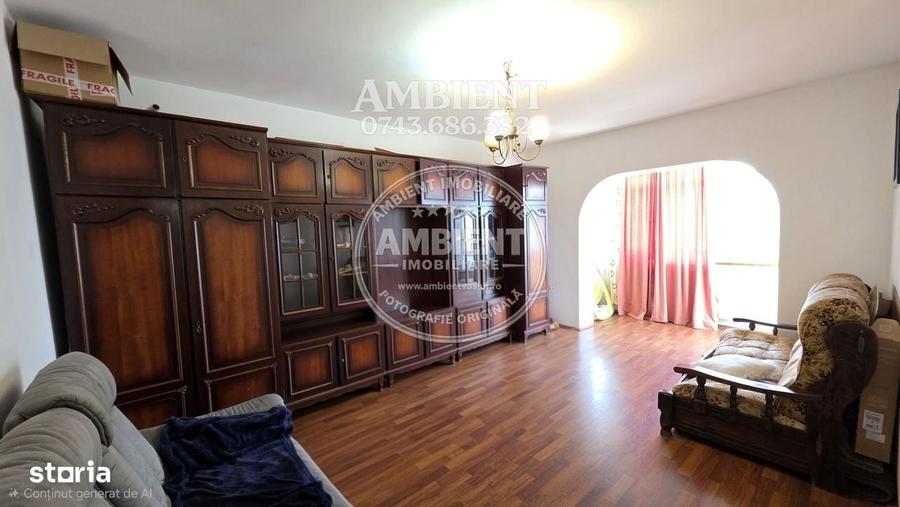 Apartament cu 3 camere decomandat în Est