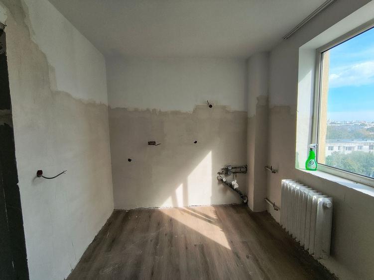 Apartament cu 2 camere semidecomandat în Tomis II