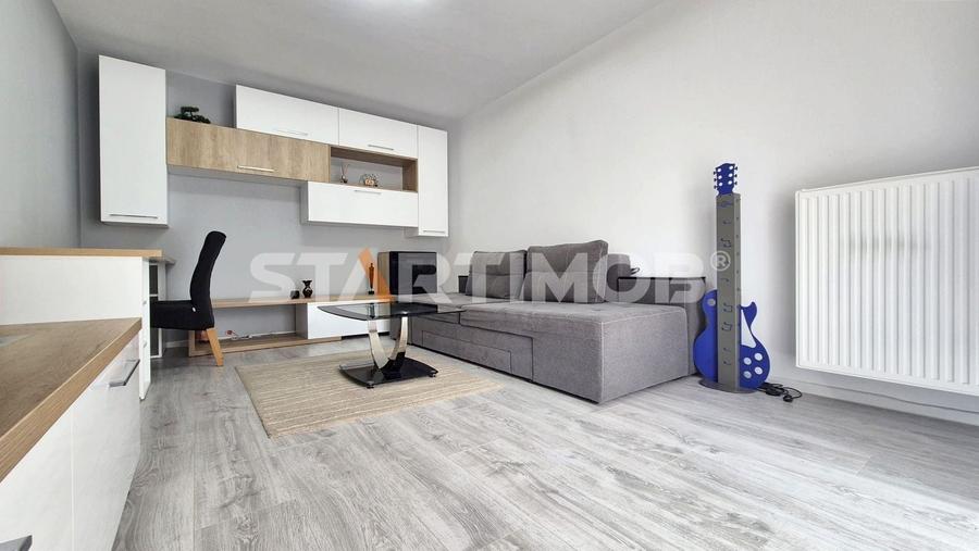 Apartament cu 2 camere decomandat, mobilat în Tractorul