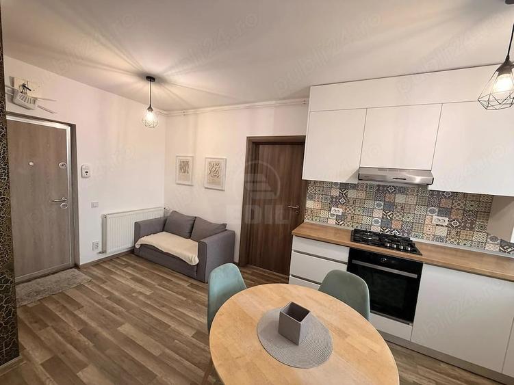 Apartament cu 2 camere semidecomandat în Florești