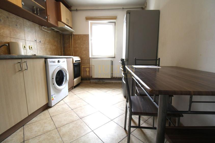Apartament cu 2 camere semidecomandat, mobilat în Olimpia-Stadion