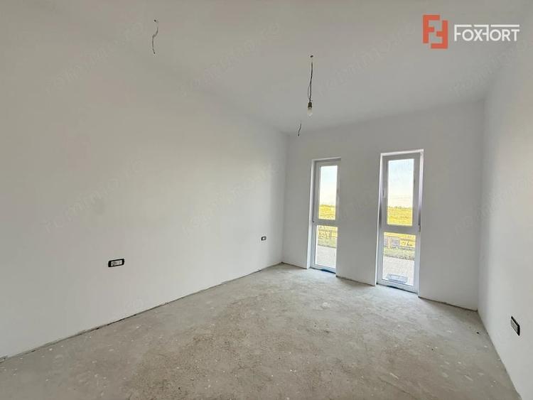 Apartament cu 4 camere în Torontalului