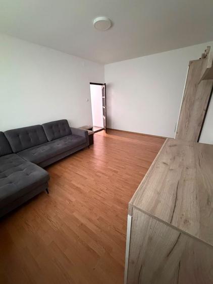 Apartament cu 2 camere nedecomandat în Șcheia