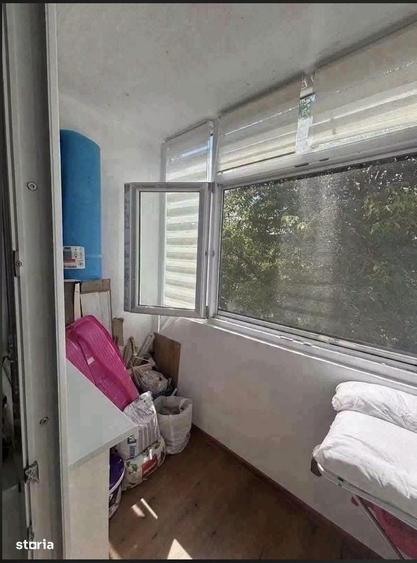 De vanzare apartament cu 2 camere, renovat, semimobilat 56000euro - 2