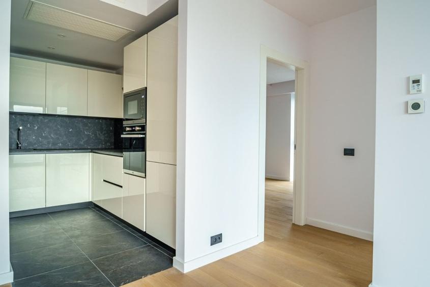 Apartament cu 3 camere decomandat în Herăstrău