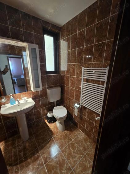 Casă cu 6 camere cu Teren 1244 Mp în Central
