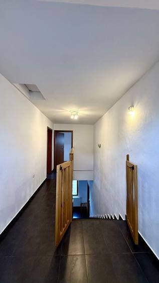 Casă individuală cu 6 camere cu Canalizare în Complex Studențesc