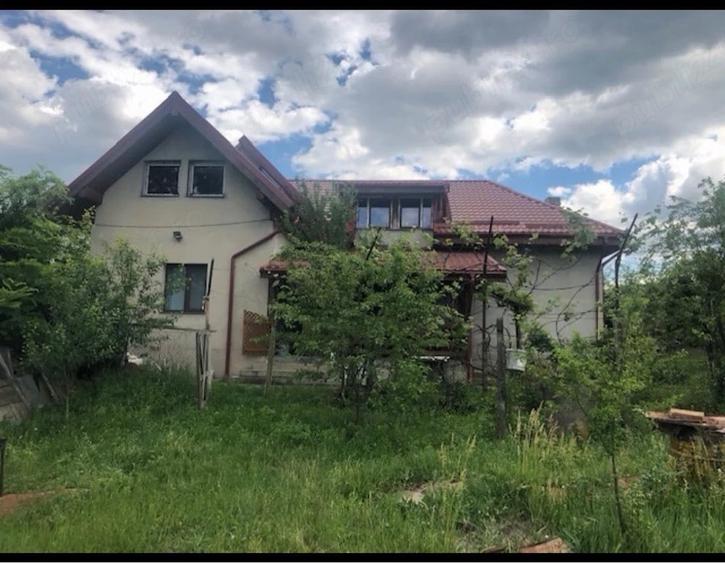 Casă cu Teren 4800 Mp în Central