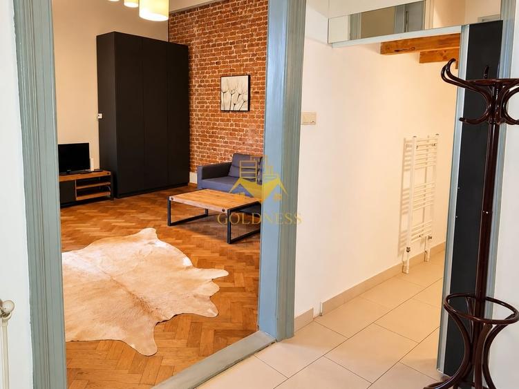 Apartament cu 2 camere semidecomandat în Central