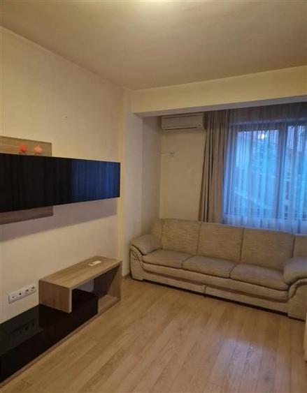 Apartament cu 3 camere decomandat, mobilat în Domenii