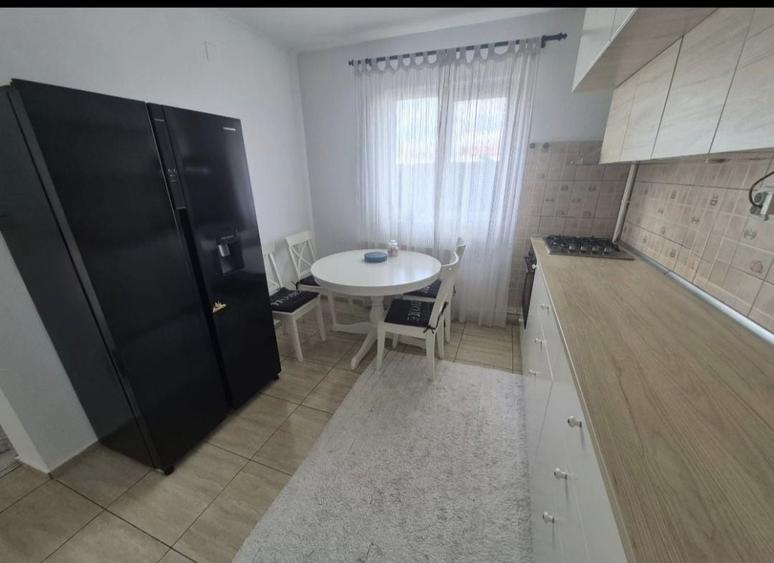 Casă cu 4 camere în Berceni