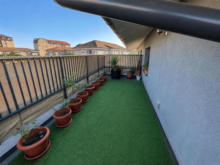 Apartament cu 2 camere decomandat în Decebal