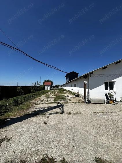 Spațiu comercial, de 672 mp, în Poiana
