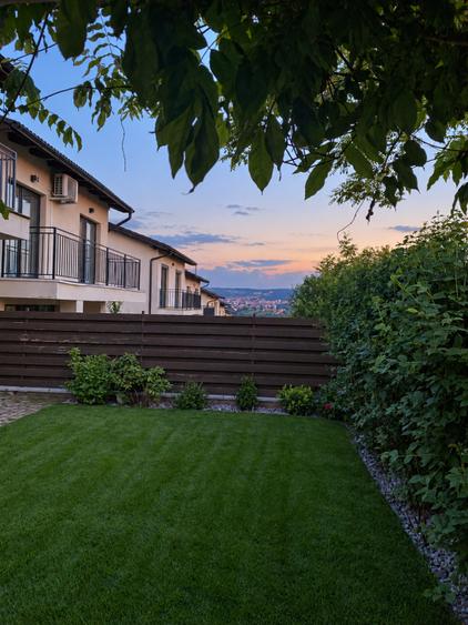 Duplex cu 4 camere cu Canalizare în Dâmbul Rotund