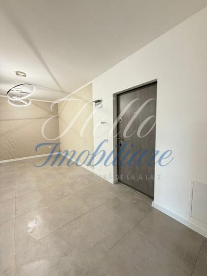 Apartament cu 3 camere semidecomandat în Florești