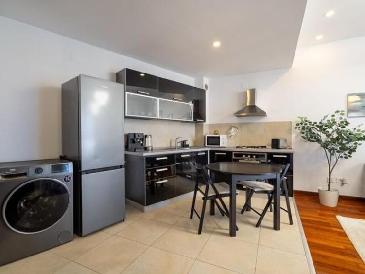 Apartament cu 2 camere semidecomandat, mobilat în Ferdinand
