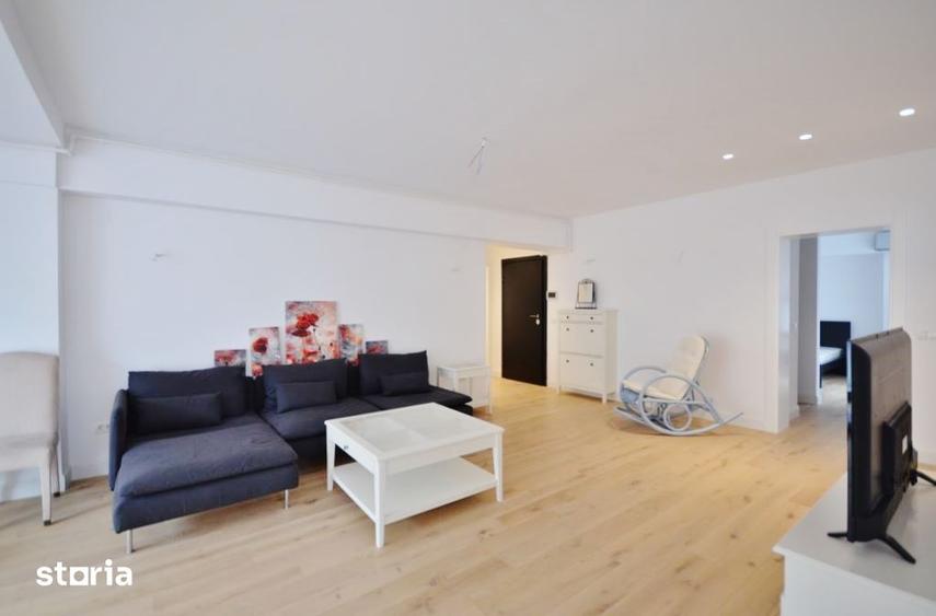 Apartament cu 3 camere semidecomandat în Gara de Nord