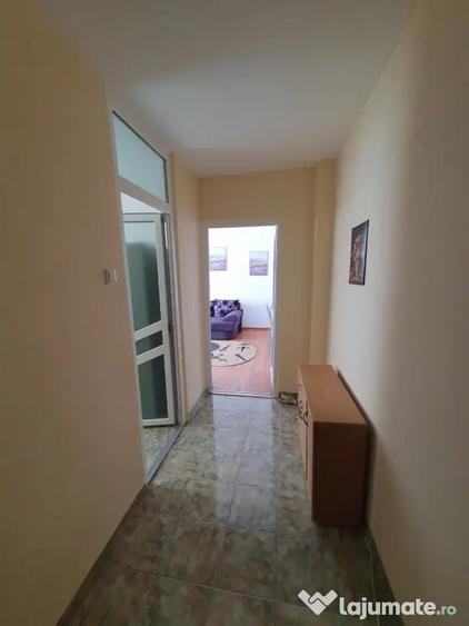 Apartament cu 2 camere decomandat în Precista